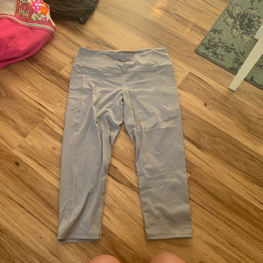 Victoria’s Secret Sport Crop Pants Size L